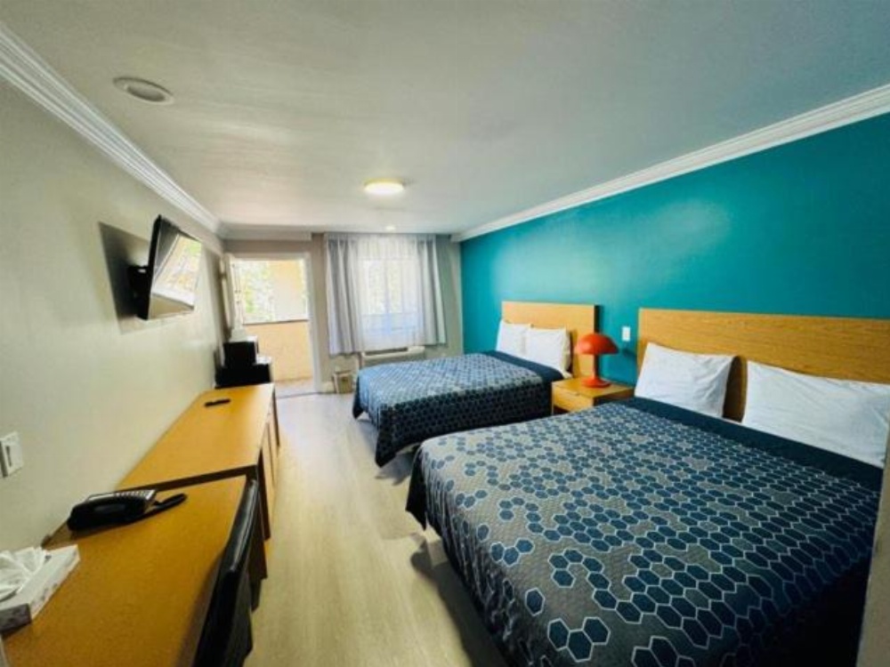 Room image 4
